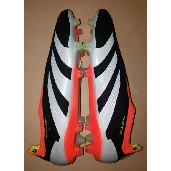 Athletic_Shoes
